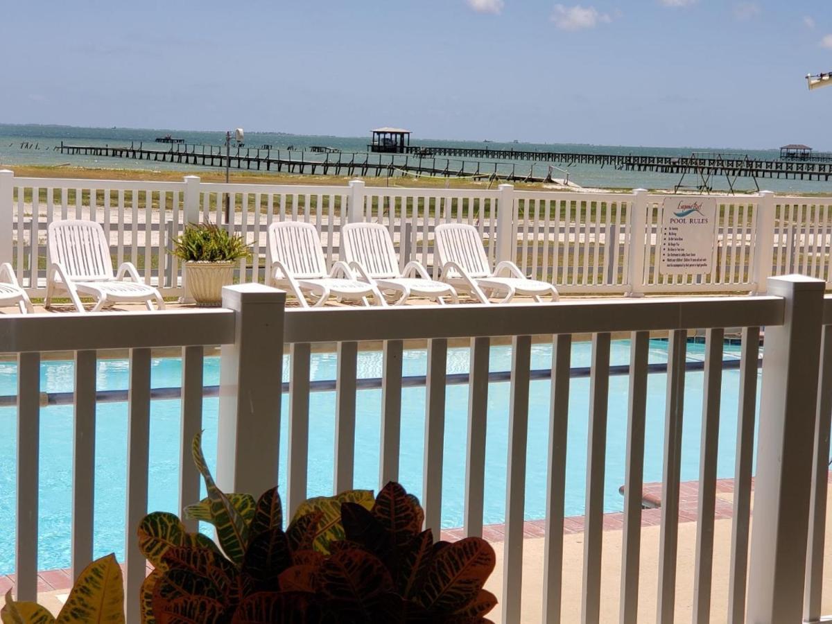 Benjamin'S Pier At Laguna Reef Resort Rockport Exterior photo