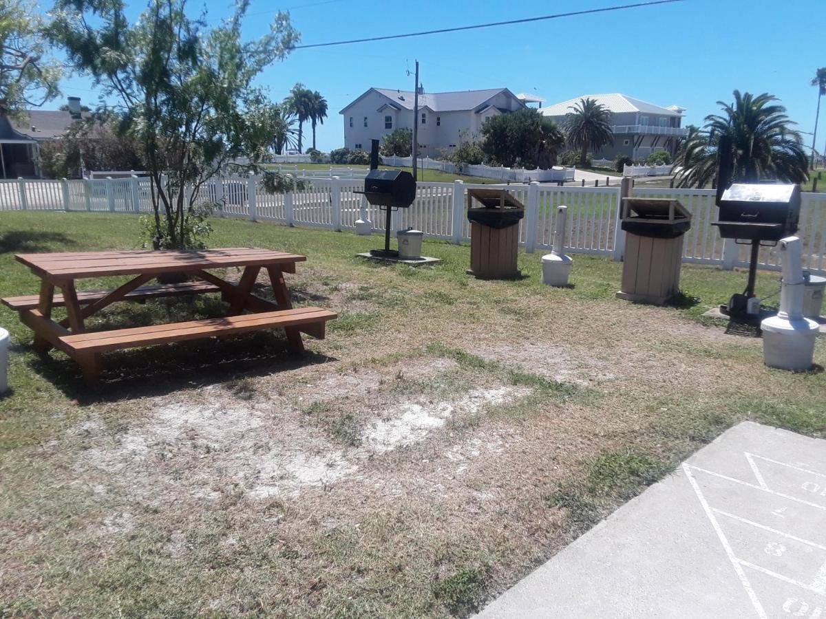 Benjamin'S Pier At Laguna Reef Resort Rockport Exterior photo